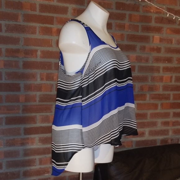 🤑Torrid Sheer Striped Sleeveless HiLo Blouse - Picture 2 of 7